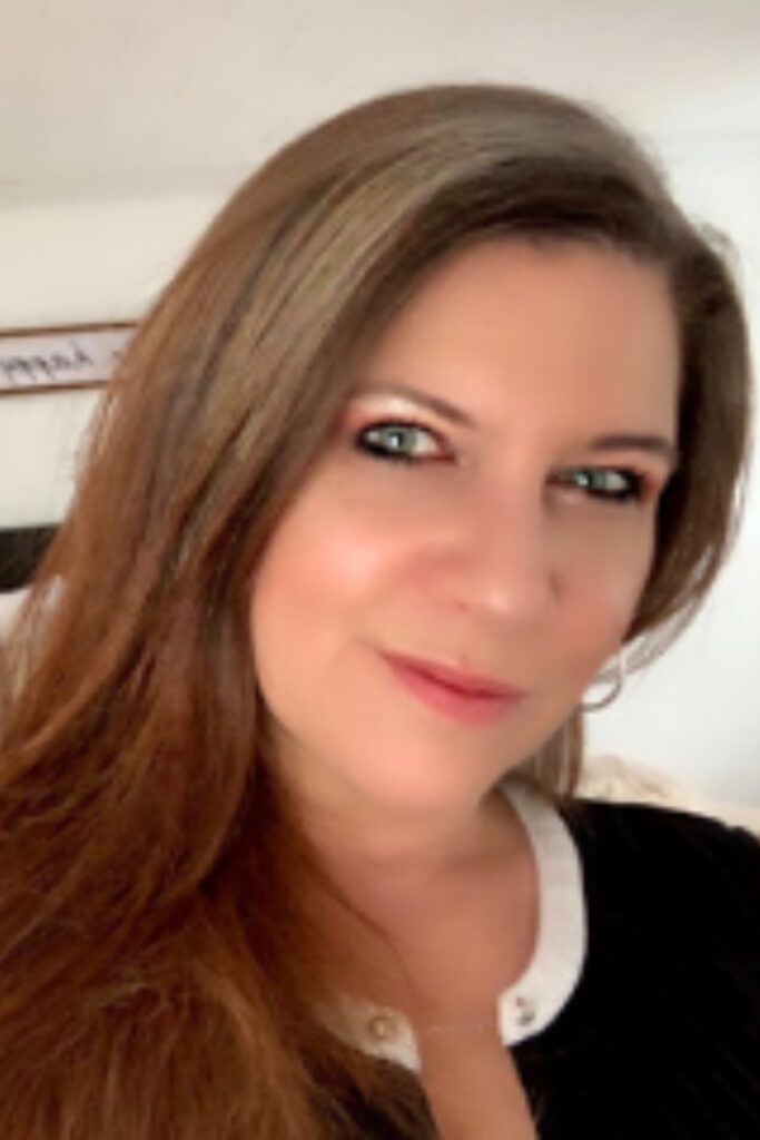 Diane Ferreira - About Vale & Vine Press